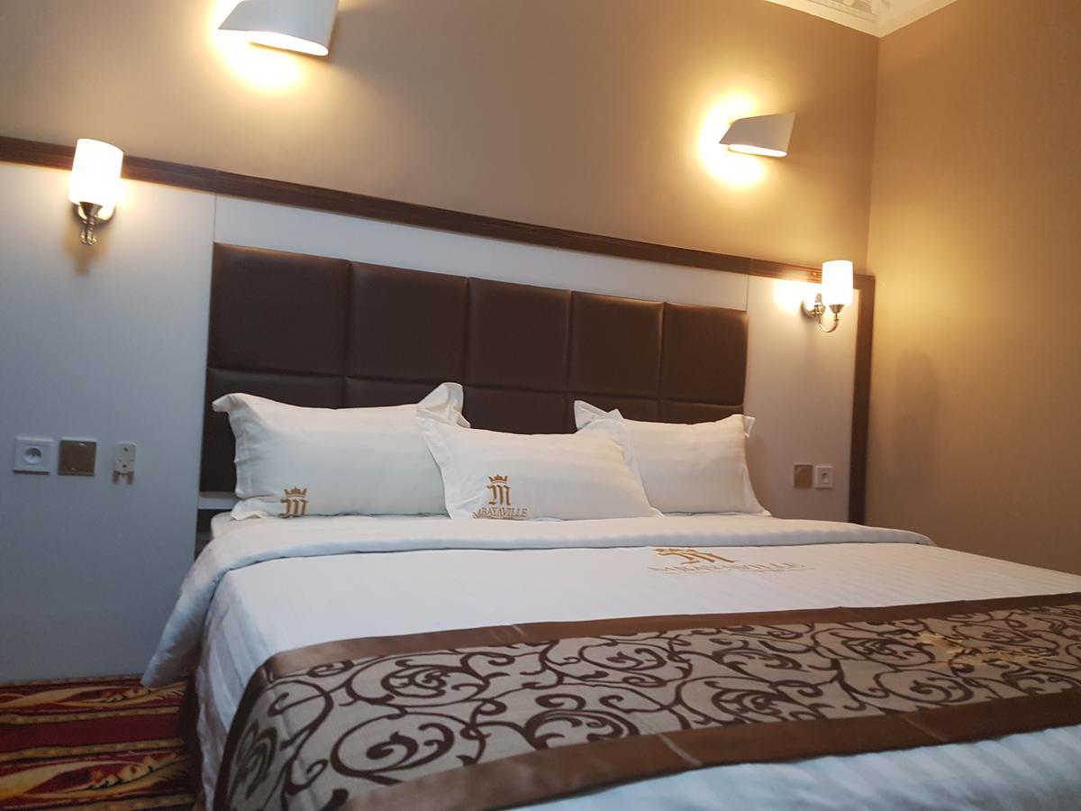 Mbayaville Hotel Douala Exteriör bild