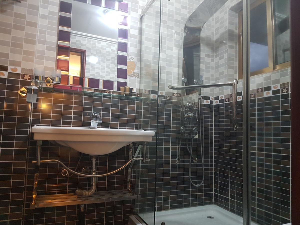 Mbayaville Hotel Douala Exteriör bild