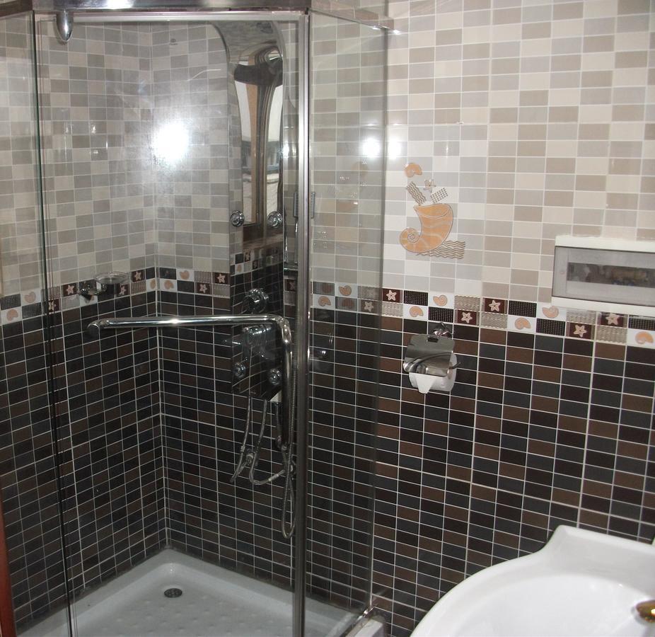 Mbayaville Hotel Douala Exteriör bild