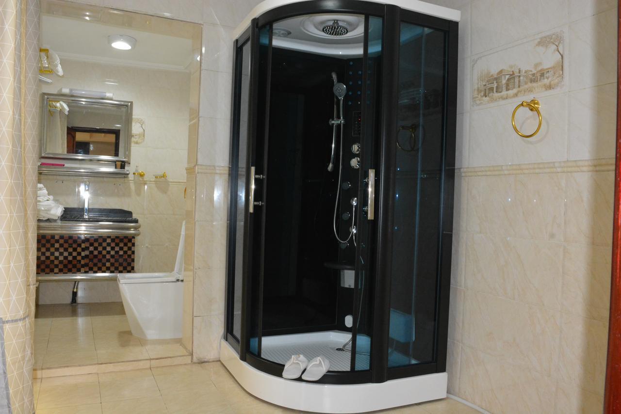 Mbayaville Hotel Douala Exteriör bild