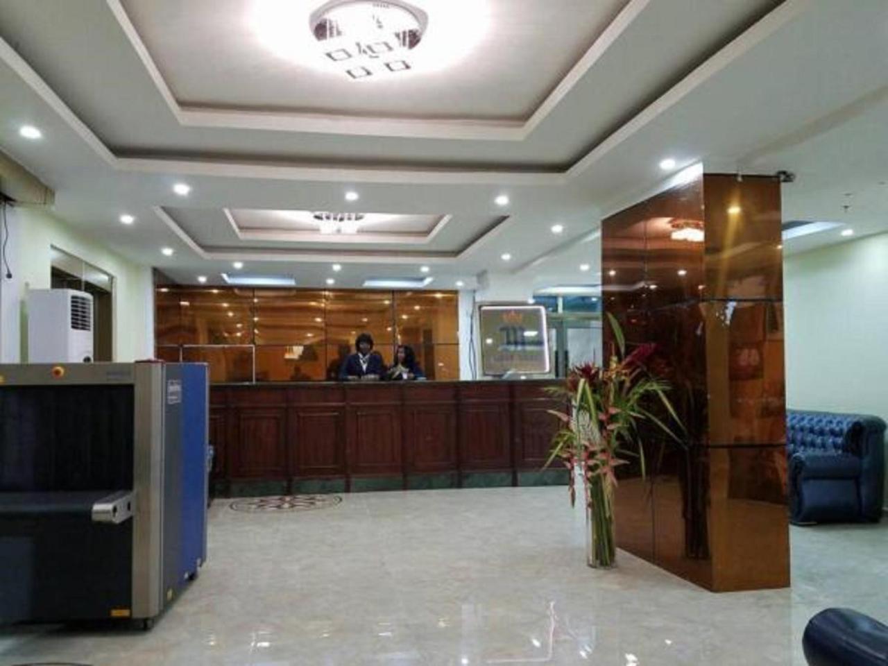Mbayaville Hotel Douala Exteriör bild